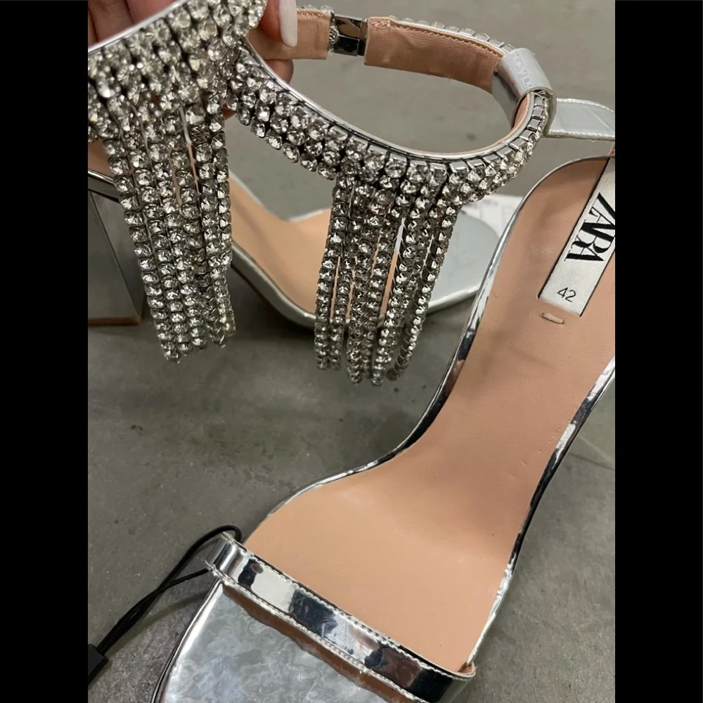 🤍 ZARA METALLIC RHINESTONE BLOCK HEELED SANDALS - Picture 5 of 7